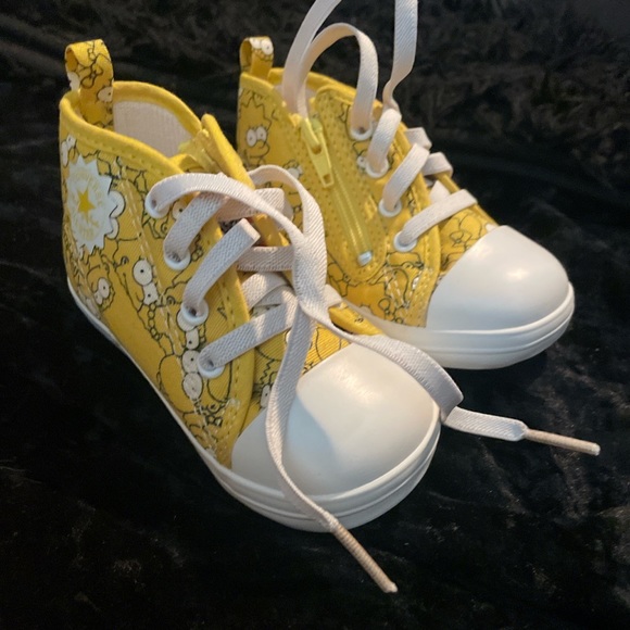 Limited edition Simpsons Converse - Picture 3 of 5